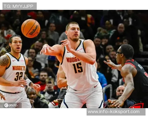 戈登状态火热半场完美表现砍下14分外加3篮板1助攻助力球队奋勇争先 戈登状态火热半场完美表现砍下14分外加3篮板1助攻助力球队奋勇争先