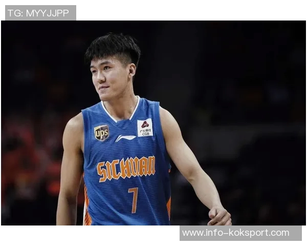 黄荣奇重返南京同曦与贝帅再度携手签下为期一年的C类合同