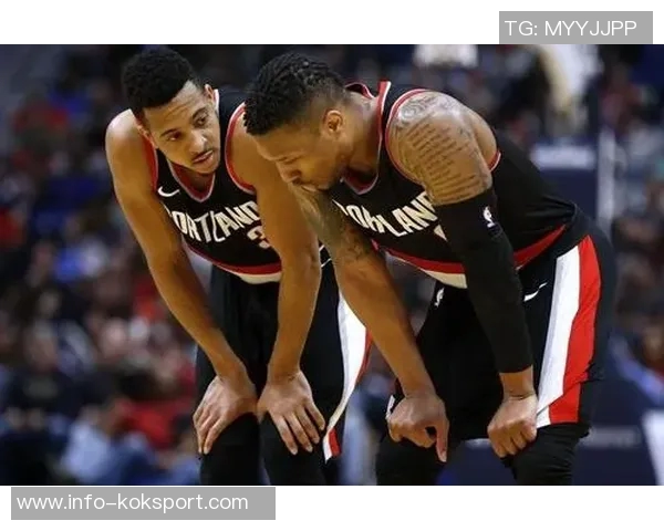 开拓者官方分享凯勒布乐福离开球馆时携篮球的温馨瞬间 开拓者官方分享凯勒布乐福离开球馆时携篮球的温馨瞬间