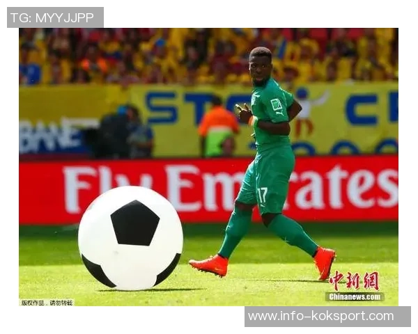 姆巴佩争抢中意外倒地主动示意换人球迷心忧望无大碍